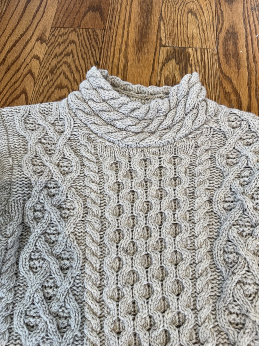 Cashmere Aran Sweater Market Cable Knit Turtleneck Sweater - Light Gray size med - Picture 4 of 12